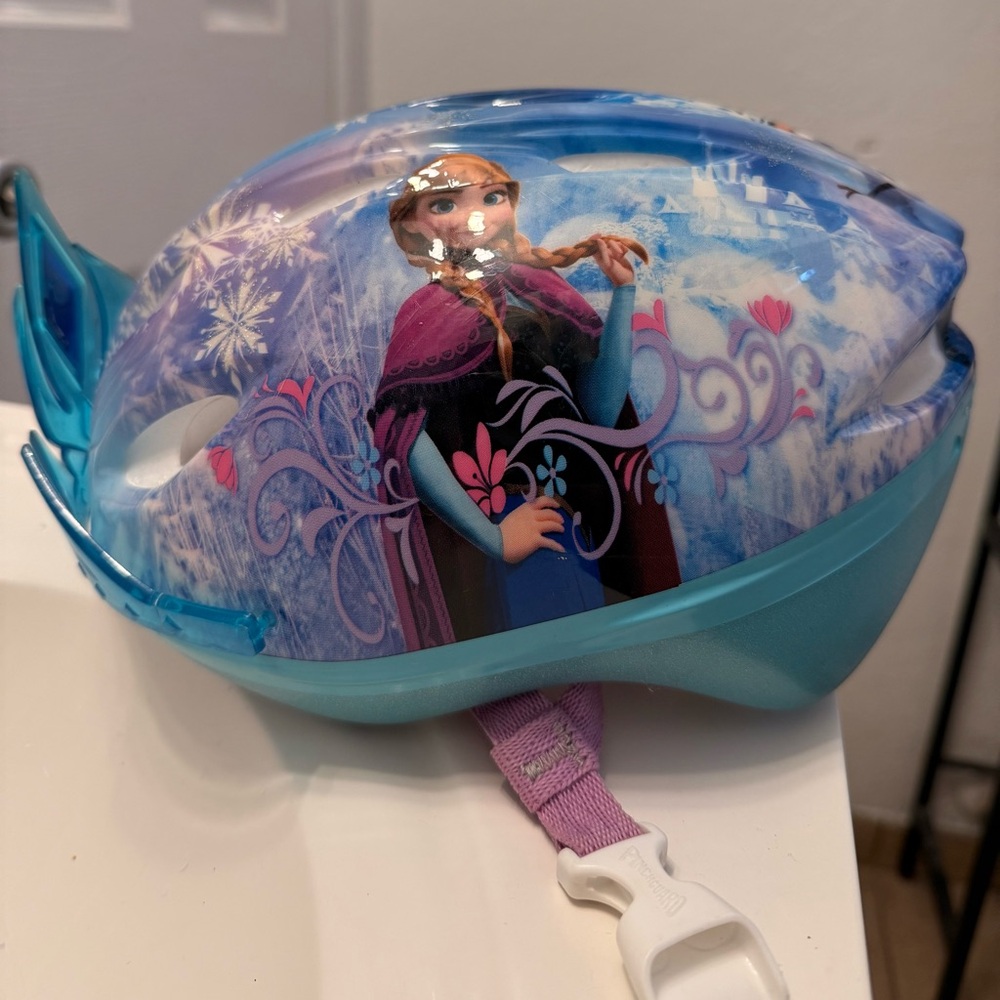 Frozen Themed Kids Helmet